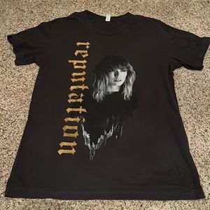 Taylor Swift Dark Grey Reputation Tour Shirt with gold letters size medium